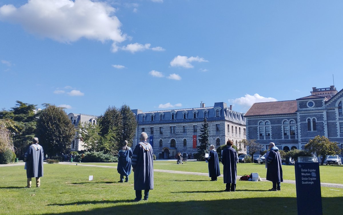 yunusunbabasi's tweet image. 20 Ekim 2025 Boğaziçi Üniversitesi Akademisyenleri Nöbeti no. 1178. Direnişin 5. yılı/1751. günü @#KabulEtmiyoruzVazgeçmiyoruz
October 20, 2025 Bogazici University Faculty Vigil #1178/5th year/1751st day of the resistance @unibogazici_en #WeDoNotAcceptWeDoNotGiveUp