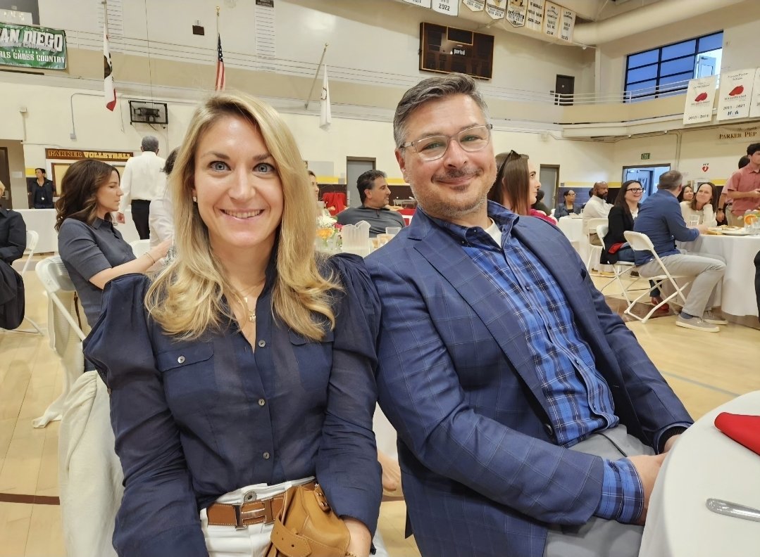 LFOUNDOS's tweet image. Happy 21st Birthday, Mark @Foundos! 🍻🎉
I hope you celebrated hard yesterday! You’re aging like fine wine — and maturing at about the same rate, which is exactly why we love you. You’re an incredible human, and I feel so fortunate to have you as my brother. Truly, I love you.