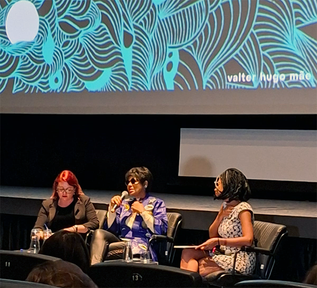 Homenageada pela Mostra de São Paulo com o troféu Humanidade, a cineasta martiniquenha Euzhan Palcy é uma pioneira do cinema negro e feminino, além de uma mulher culta e elegante na linguagem e nos figurinos. Aos 25 anos, em 1983, ela foi a primeira diretora negra a vencer um