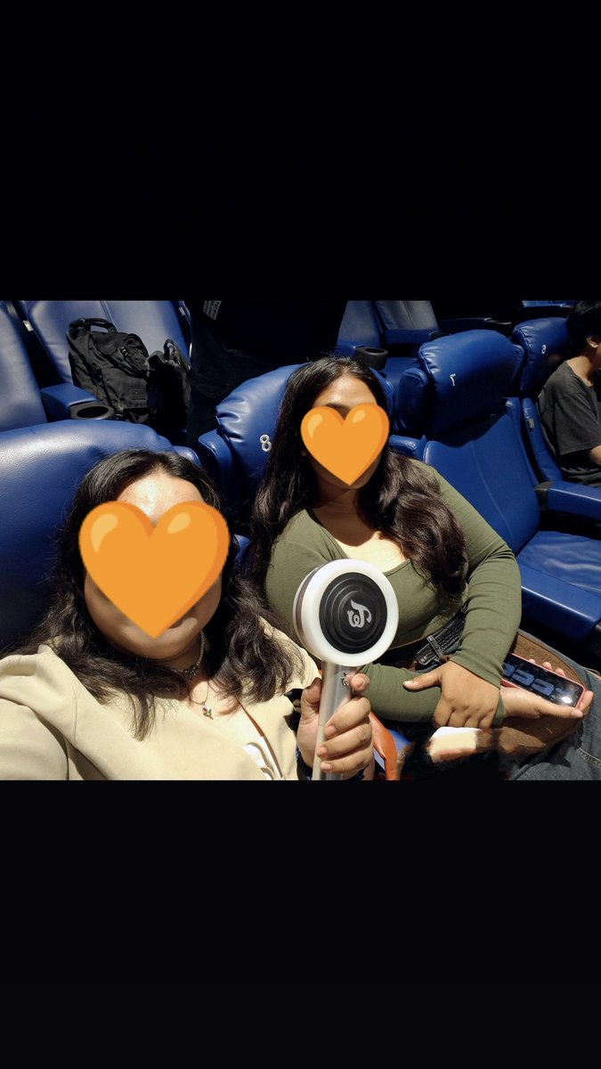 Addicted_to_Hyo's tweet image. The best way to end my day 💗

Happy 10th Anniversary @JYPETWICE