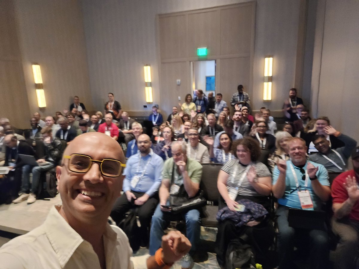 RADACAD_COM's tweet image. just a few minutes before starting my session about #MicrosoftFabric for #PowerBI users at #CSNA #communitysummit North america at Orlando
thanks all for attending 
#DataAnalytics #Analytics #BusinessIntelligence #DataWarehousing #DataFactory #OneLake #DataIntegration…