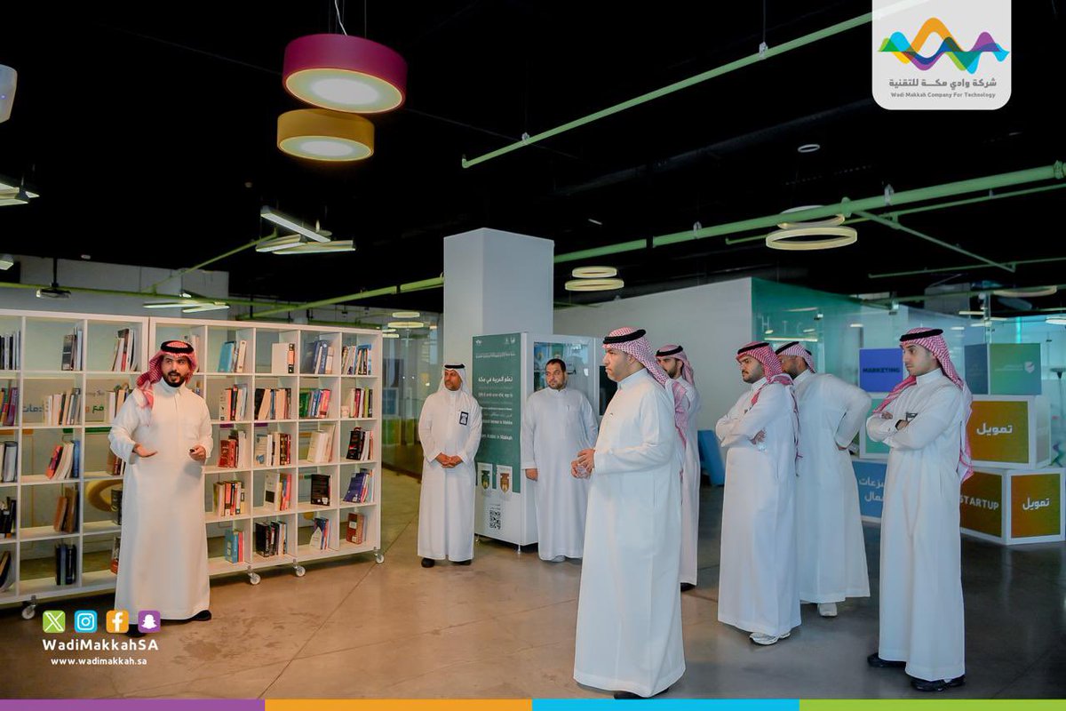 WadiMakkahSA's tweet photo. في إطار تعزيز الشراكات الوطنية،

استقبل الرئيس التنفيذي لـ #وادي_مكة د. علي الشاعري وعميد معهد الابتكار وريادة الأعمال د.هشام ملك، الرئيس التنفيذي لبرنامج #ندلب م. جميل الغامدي، حيث جرى بحث فرص التعاون في مجالات الابتكار وريادة الأعمال، تمكينًا للشركات الناشئة الواعدة. https://t.co/bfTqDTaaXJ