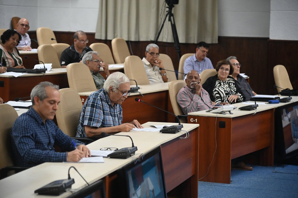 🇨🇺| La sesión del Consejo Nacional de Innovación correspondiente al mes de octubre examinó en profundidad el Anteproyecto de Ley de Ciencia, Tecnología e Innovación, sobre el cual se ha iniciado un amplio proceso de debate en toda la nación.

🔗| presidencia.gob.cu/es/noticias/le…