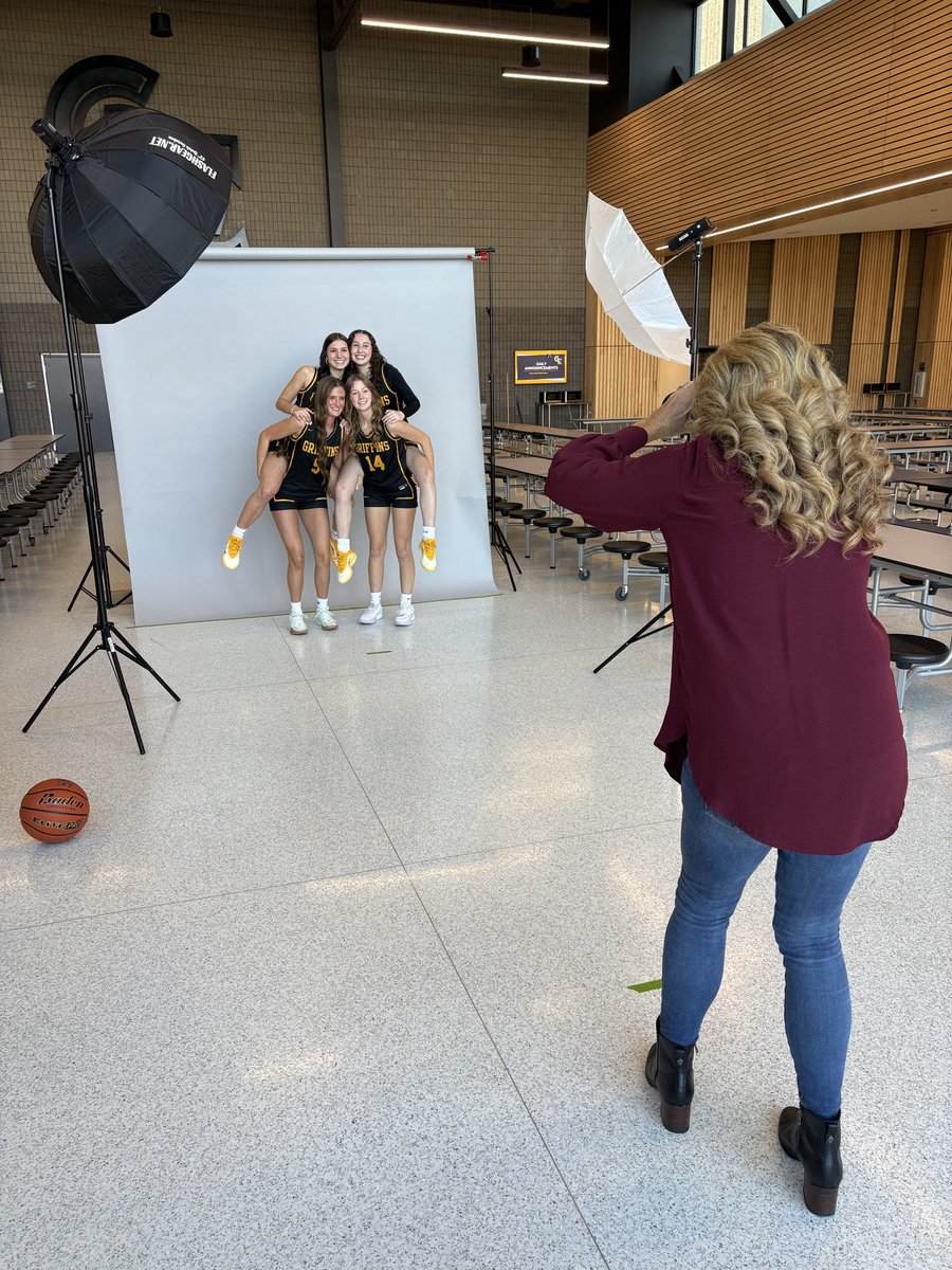 Gretna East High School Basketball Booster Club tweet media