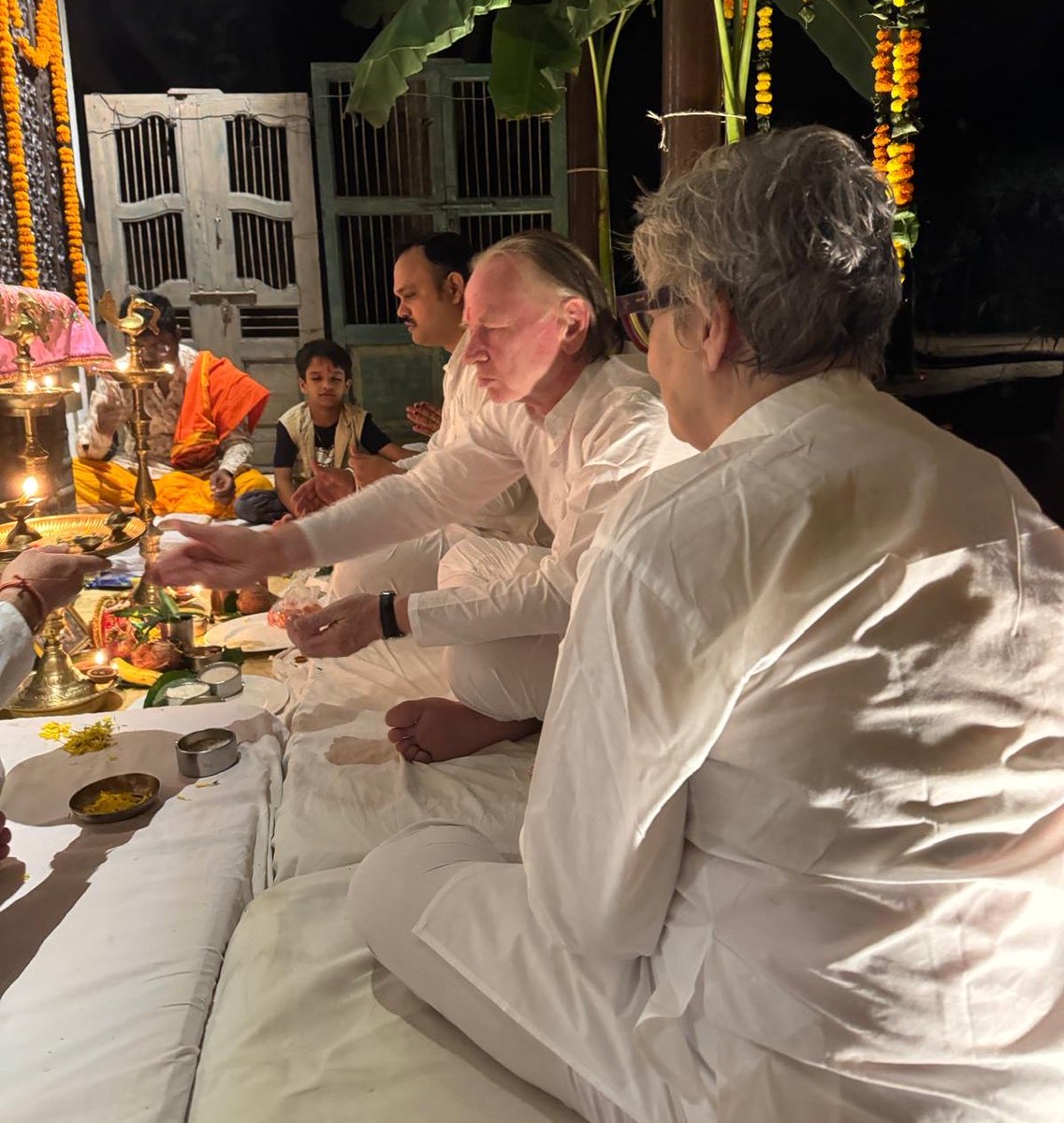I was delighted to join a beautiful #Diwali Pooja this evening. Grateful to those around me who so kindly guided me through the ceremony and welcomed me into their celebration. Wishing everyone a very #HappyDiwali! 🪔✨ #Diwali2025 #शुभ_दीपावली #DiwaliCelebration
