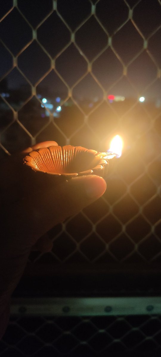introvertkinda's tweet image. Shubh diwali