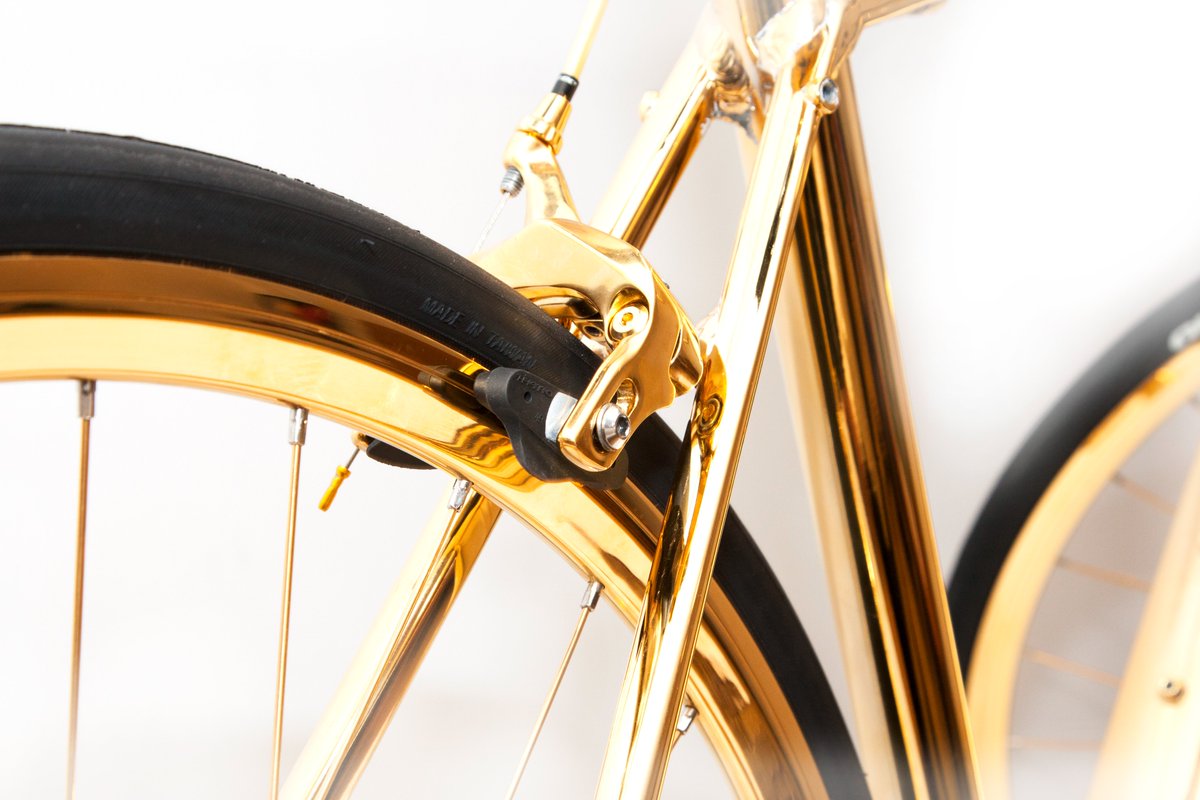 ✨ Goldgenie’s world-renowned 24k gold plating services have officially moved to Dubai — the global capital of luxury.
From iPhones to interiors, experience perfection in gold.
🌍 goldplating.ae
#GoldPlating #Dubai #LuxuryLifestyle #Goldgenie