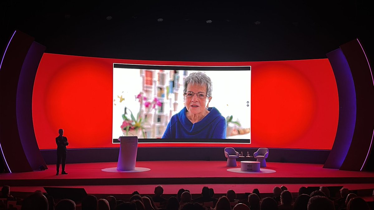 💬 Rafael Juan, CEO <a href="/vickyfoods/">Vicky Foods</a> nos ha emocionado esta tarde en el #CongresoIEF2025 con su visión de #EmpresaFamiliar:

Una empresa segura para los empleados, saludable para los consumidores, sostenible para el planeta y solidaria con la sociedad.

¡Gracias por inspirarnos! 👏🏻