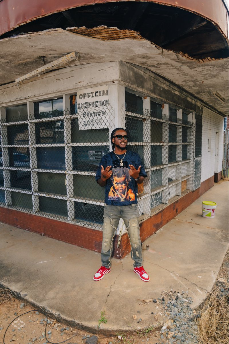 Sip expensive champagne 🍾 for the days we were thirsty. Told em imma make it, none of em heard me. ⛪️⛓️🐗 #444 #LongLiveEazyE #LongLiveBlvk #LongLiveDoubleR #Hillsboro #thestreetdesigner #mk47capo