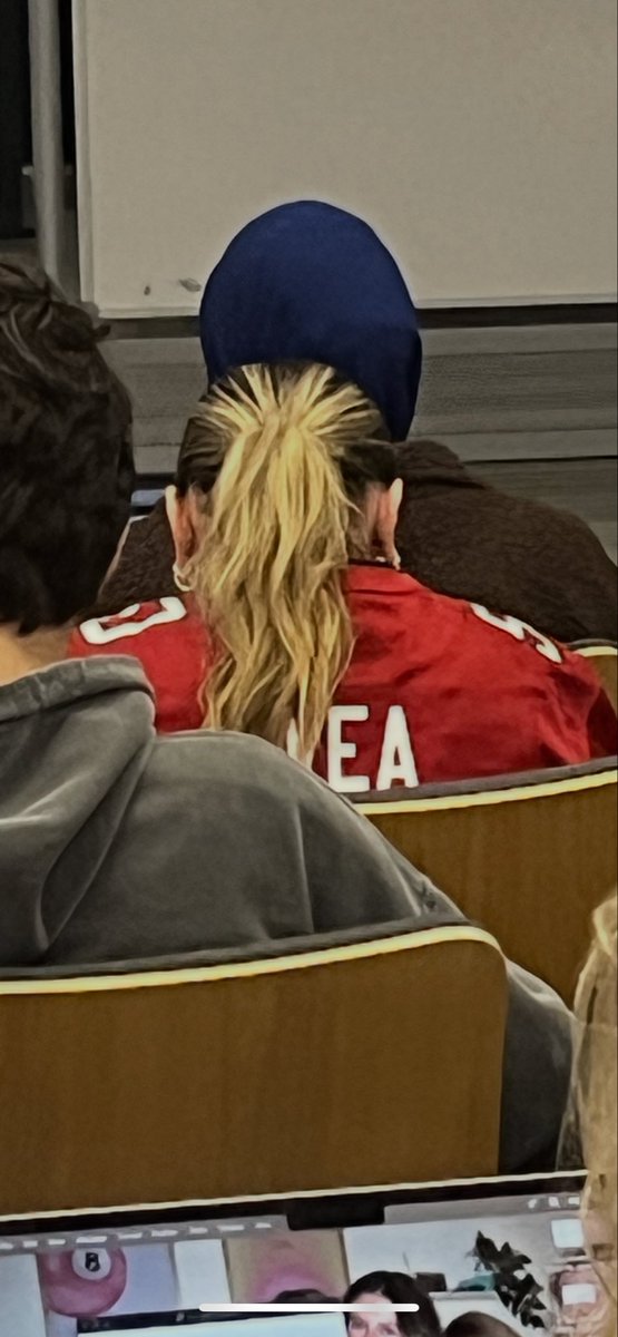 rickblackburn69's tweet photo. Vita Vea jersey to a geography exam at 11:40 am? You bet. https://t.co/Fde2yYyNyG