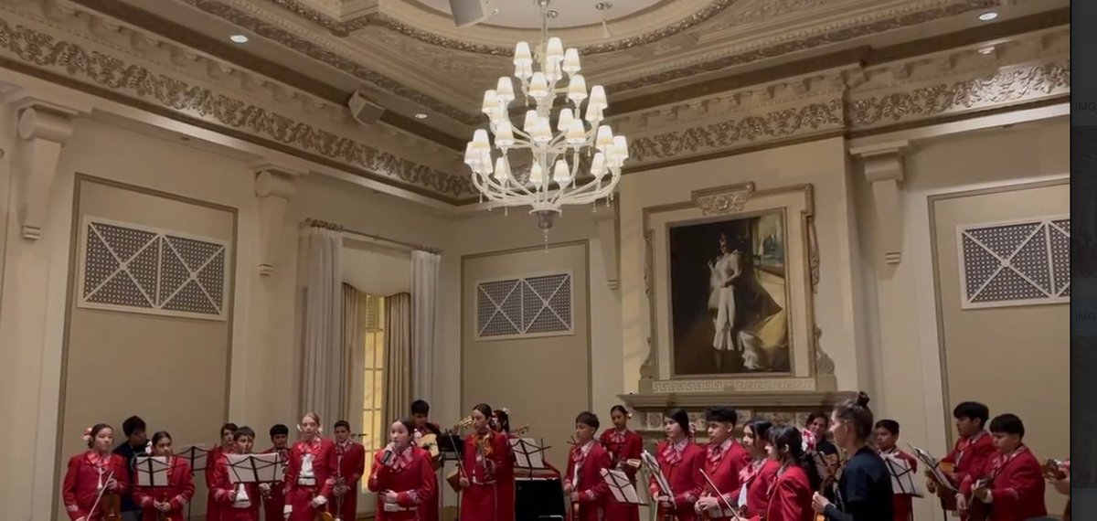 Joliet 86 Fine Arts tweet media