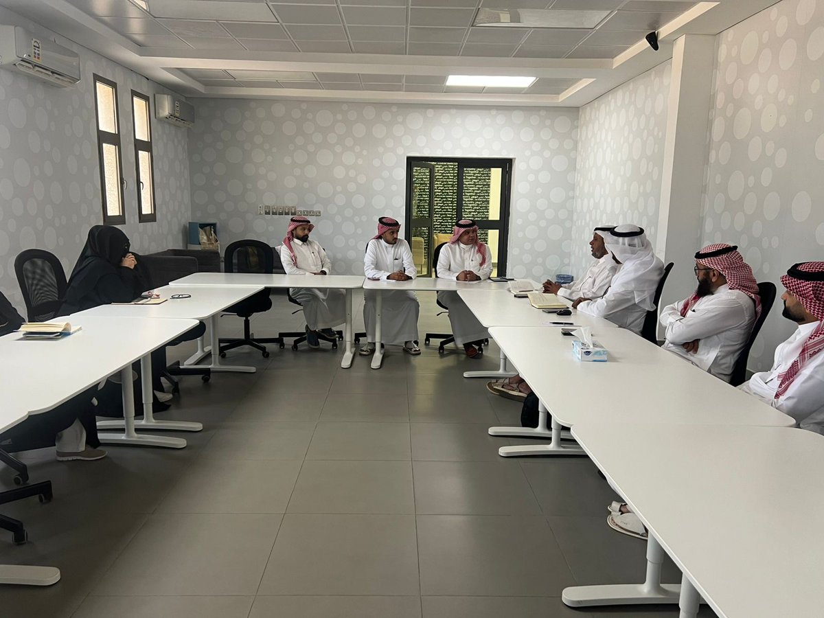 جمعية مسار للإرشاد والتوجيه المهني برئاسة رئيس مجلس إدارتها زارت إدارة التوجيه والتأهيل المهني بجامعة جدة والتقت بسعادة د. عبدالكريم السلمي لبحث سبل التعاون في تقليل نسب البطالة وتأهيل الخريجين لسوق العمل وتحقيق مستهدفات رؤية  _2030
#القطاع_غير_الربحي 
#جامعة_جدة