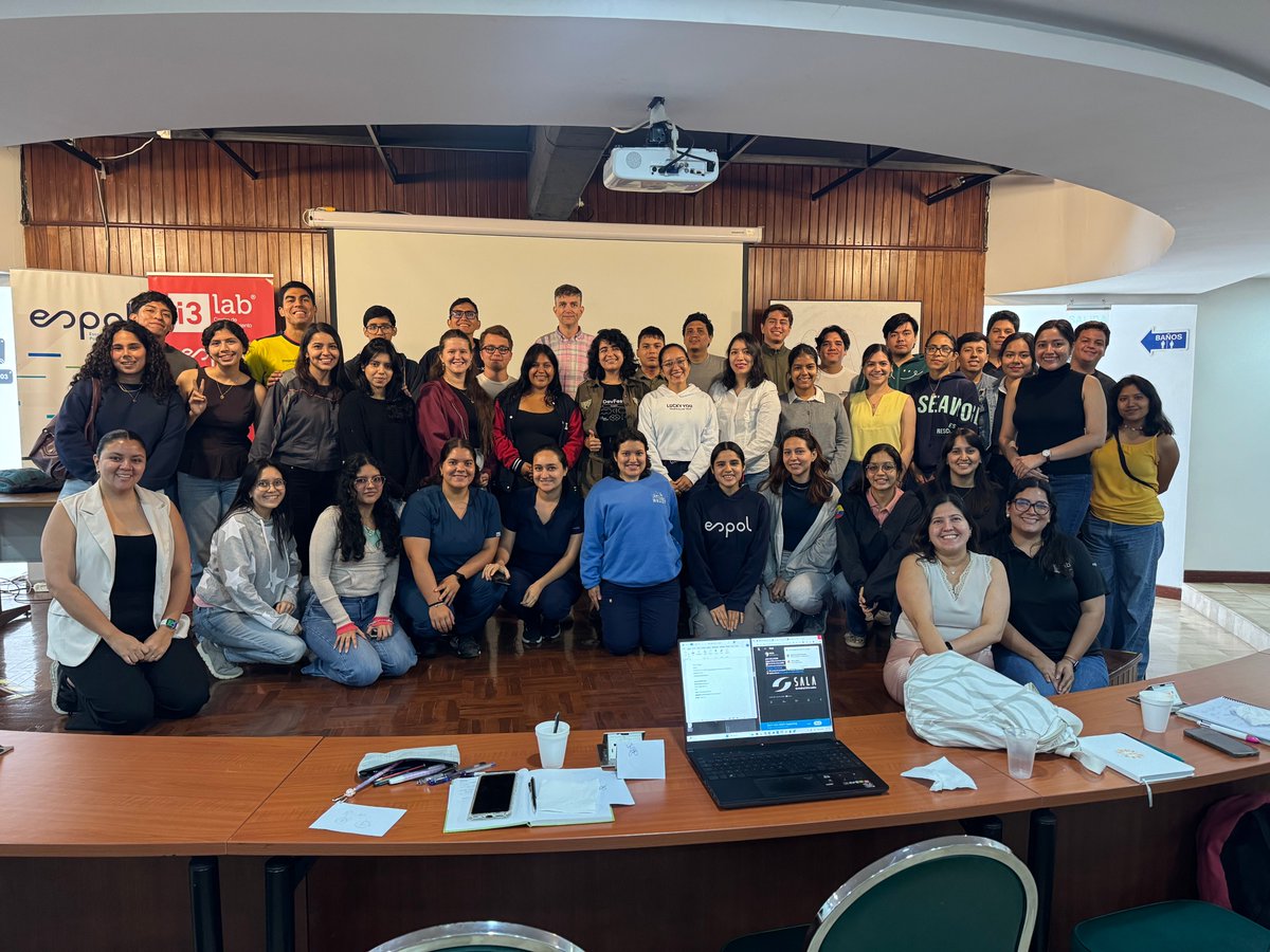 i3labespol's tweet image. Del 13 al 15 de octubre, Matt Parkinson, Ph. D., director de la Learning Factory de Penn State University, visitó @espol y compartió estrategias para conectar la academia con la industria a través de talleres prácticos a profesores y estudiantes.🤝

🔗👇: i3lab.org/noticias/2025/…