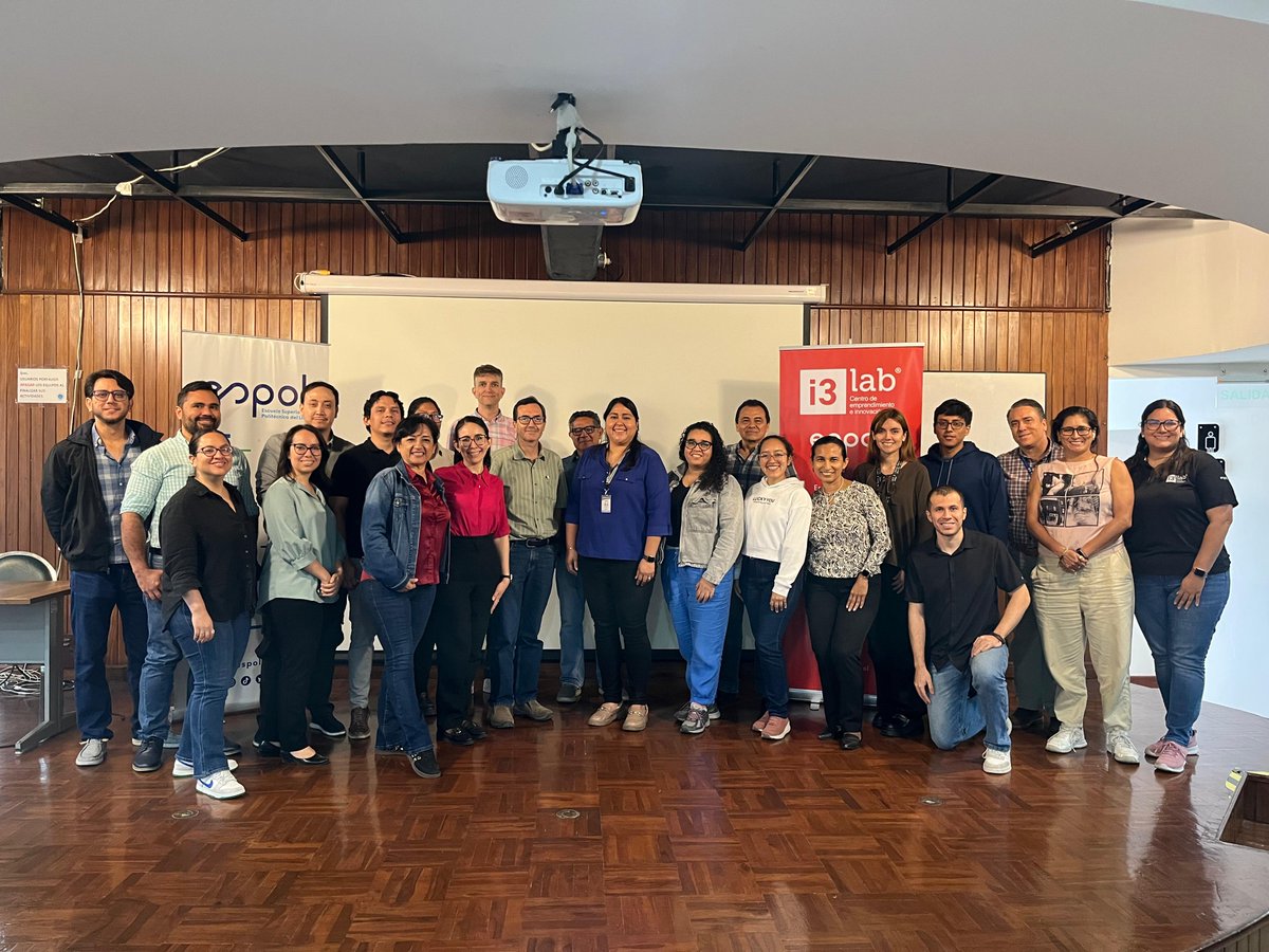 i3labespol's tweet image. Del 13 al 15 de octubre, Matt Parkinson, Ph. D., director de la Learning Factory de Penn State University, visitó @espol y compartió estrategias para conectar la academia con la industria a través de talleres prácticos a profesores y estudiantes.🤝

🔗👇: i3lab.org/noticias/2025/…