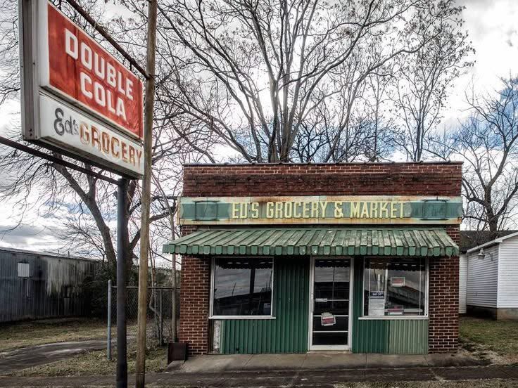 ED's grocery and market

Decatur AL