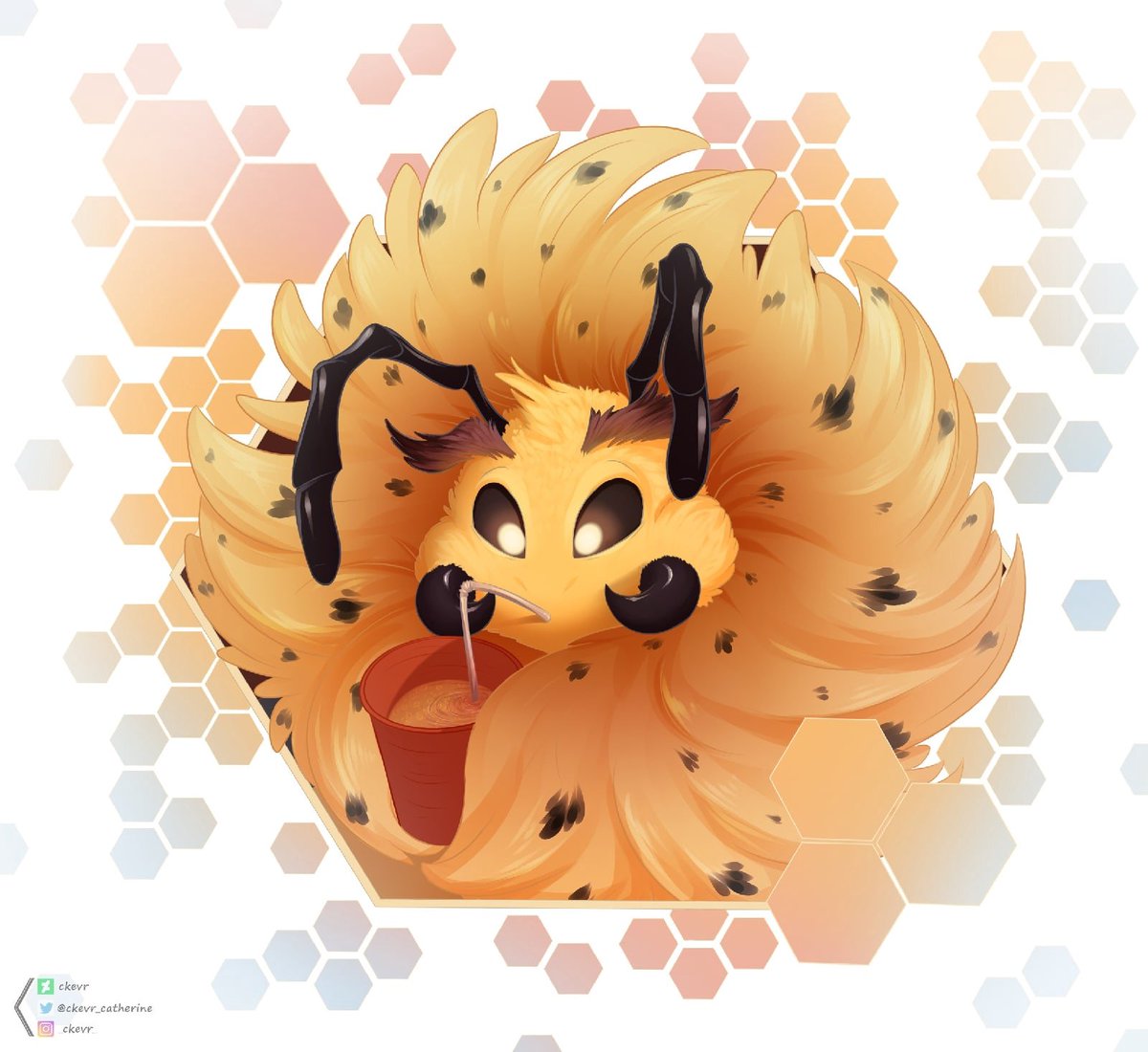 Geo_the_bee's tweet photo. I have no idea why the first post got 27 likes, while all next ones got no more than 10.

Here's another batch of old art. By the time I realized this, I had already formed a concept for the future reference, but I couldn't yet rationalize it. https://t.co/YryZe9m1Cz
