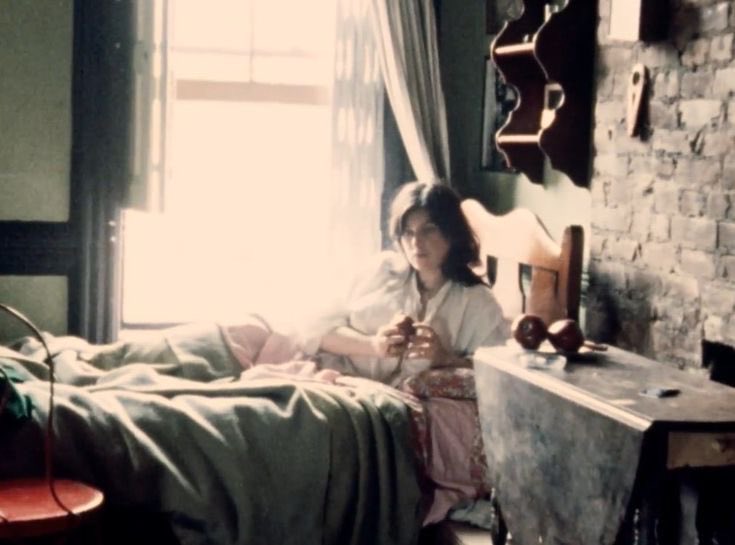 bressoncoded's tweet image. chantal in bed