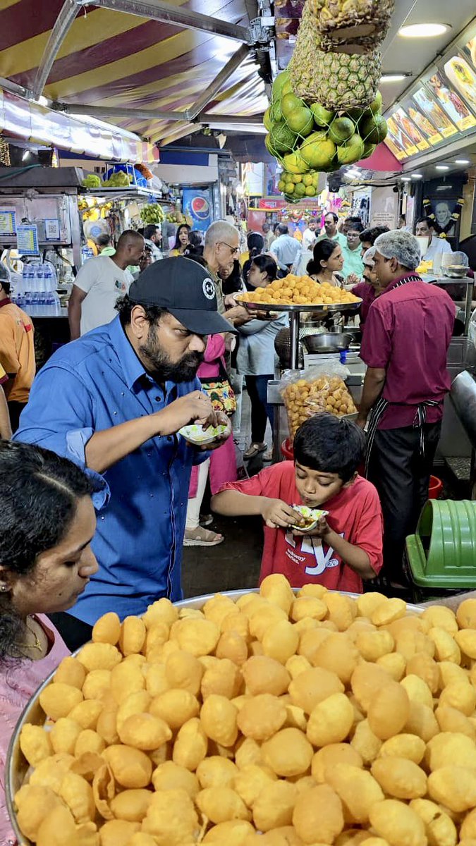 HeroManoj1's tweet image. The Boys Time ❤️
Diwali streets, golgappa/pani puri joy with my little hero 🪔😋
Wishing you a love filled Diwali! 🙏🏼❤️💥🚀🎸🥰
#HappyDiwali #Diwali2025 #DadAndSon