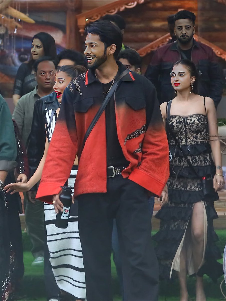 Baseer Ka Swag 😎  BoB Ko Lao Vapis Plz
Please iske Qareeb Se Uss Nevl! Ko Nikalo re aake Beth gayi hai
#baseerali #biggboss19 #bahana