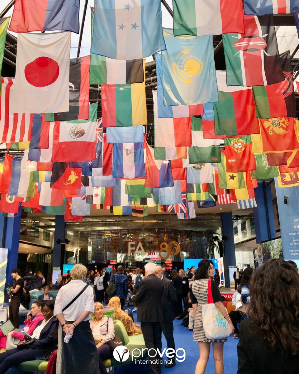 ProVeg_Int's tweet photo. Big ideas, bold youth, and unstoppable energy! ๐ Thrilled by our impact at #WorldFoodForum in Romeโwhere our Youth Board helped put young voices and climate-smart innovation front and centre. Together, weโre building a fairer, greener food future! ๐ท #ProVeg https://t.co/Hhw66WXuwF
