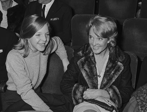 ¨¨¨¨ BACK TO 1964 ¨¨¨¨
Tonie Marshall
Micheline Presle
( Gamma )