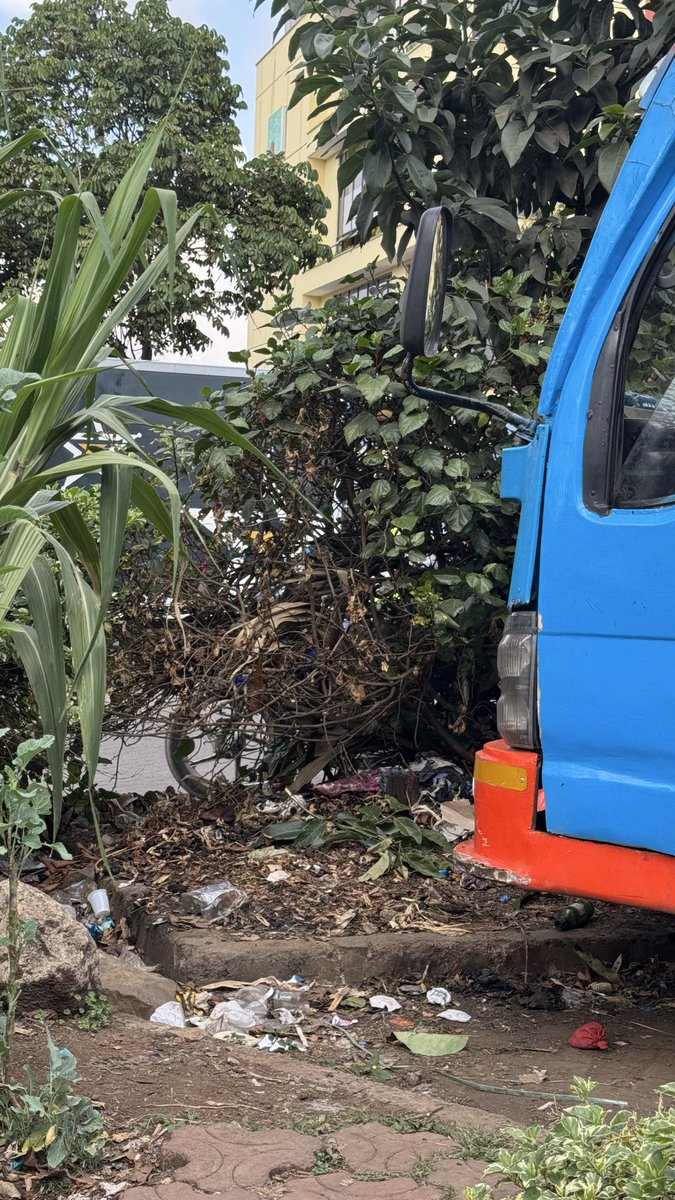 cherrrotich's tweet image. In front of Lavington mall. It’s now a stage (bus terminus) and one big dumping site. The dream to #ReclaimNairobi is slowly fading away. This may just be it. @SakajaJohnson @Environment_Ke