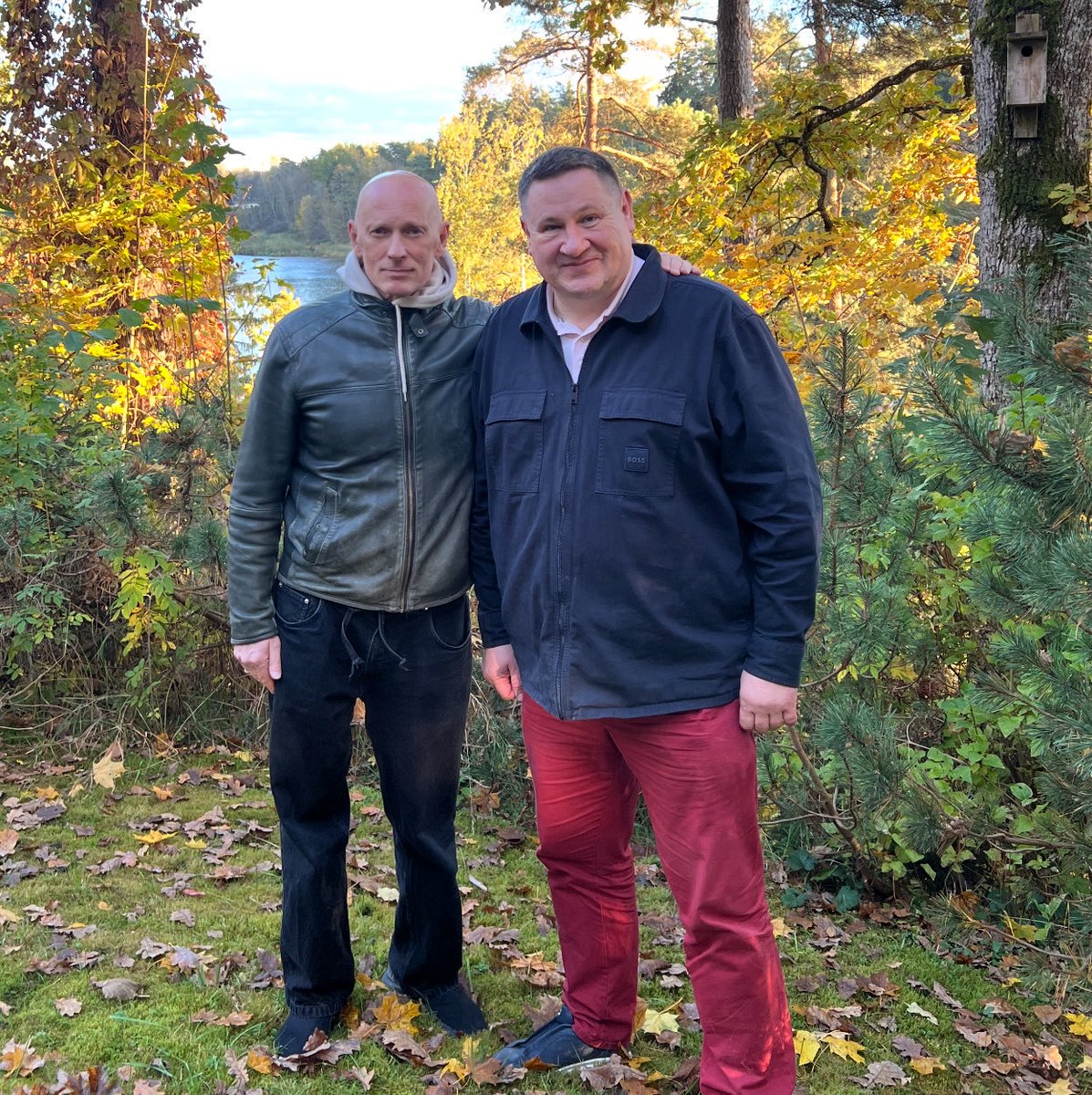 Pēc nākamajām vēlēšanām, Saeimas sēdēm būs cēlieni, tās būs profesionālāk iestudētas un ar vairāk “plot tvistiem” un “klifhengeriem” pirms vasaras brīvdienām, bet bez “hepīenda”. Toties, lai tās noskatītos būs jāņem mikro kredīts un pat tad uz tām nekad nevarēs dabūt biļetes.