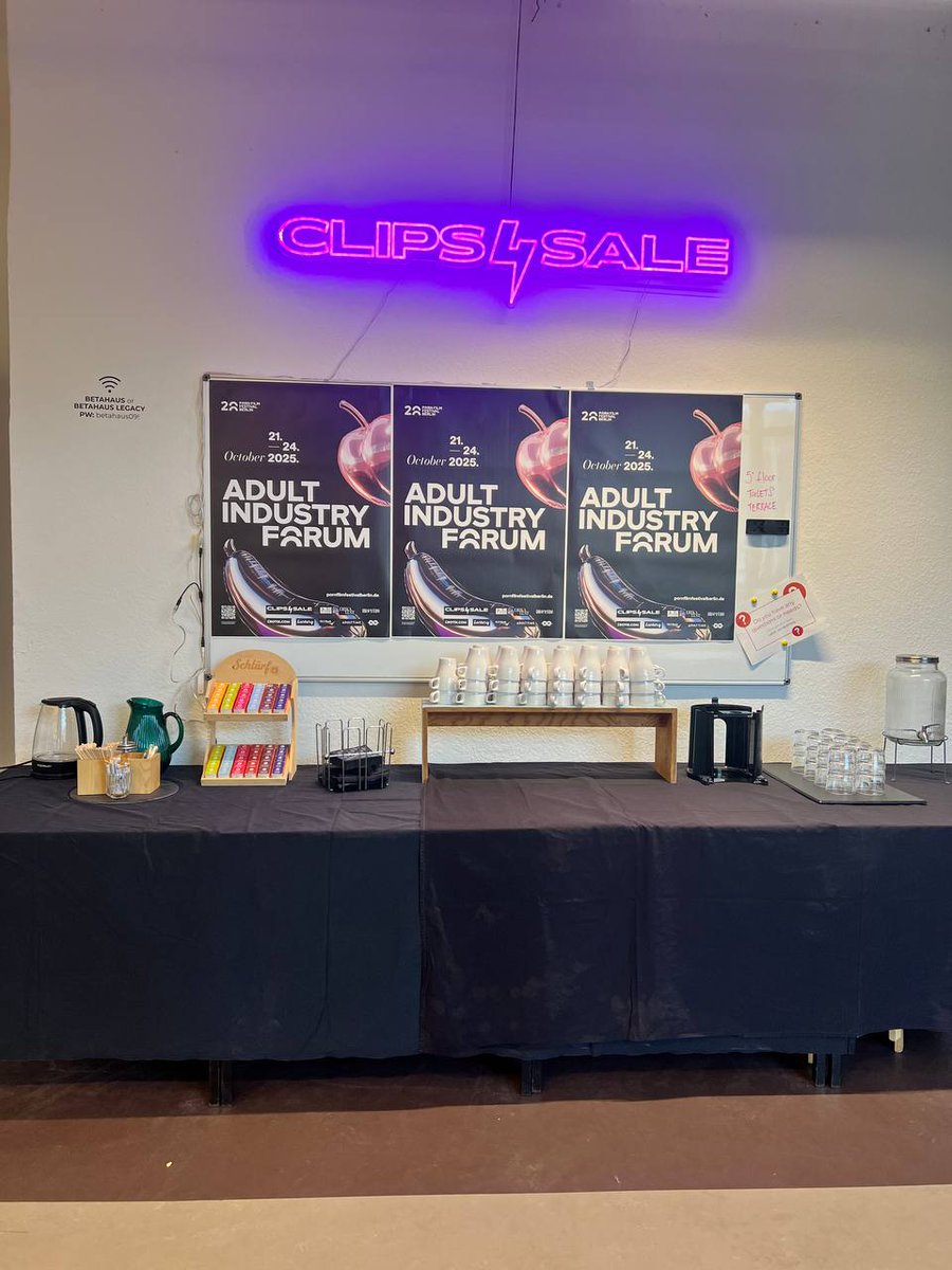 Clips4Sale.com tweet media