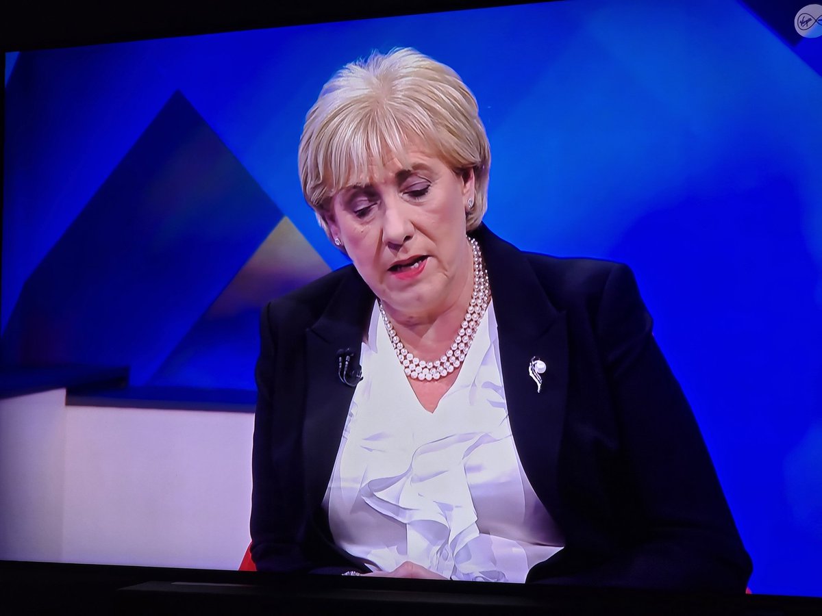 TheModestEye's tweet image. Heather Humpreys just joined Jim Gavin in giving up on the presidential race. Jesus this is awful. 
An bhfuil cead agam dul go dti an leithreas? 
#thebiginterview