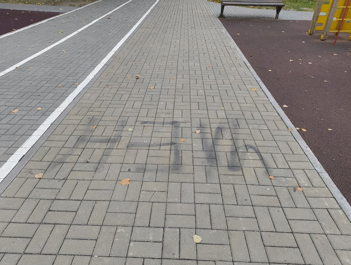 Алексей tweet media