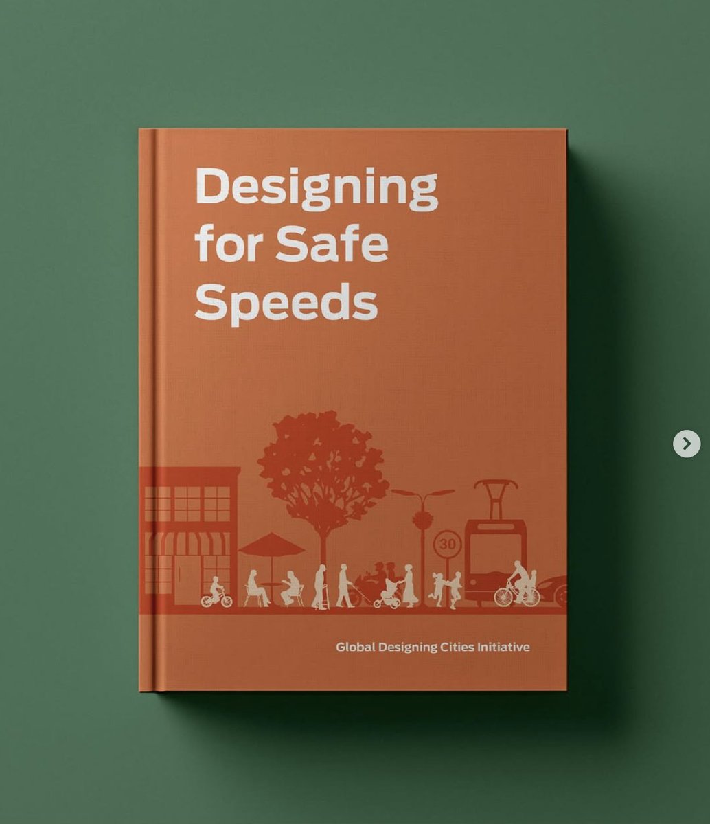 Çok hızlı bir seçki yaptım. Rehber şu anda yalnızca İngilizce, ancak en kısa zamanda diğer rehberler gibi Türkçeye de çevrileceğini umuyorum.

Buradan erişebilirsiniz👇
globaldesigningcities.org/publication/de…