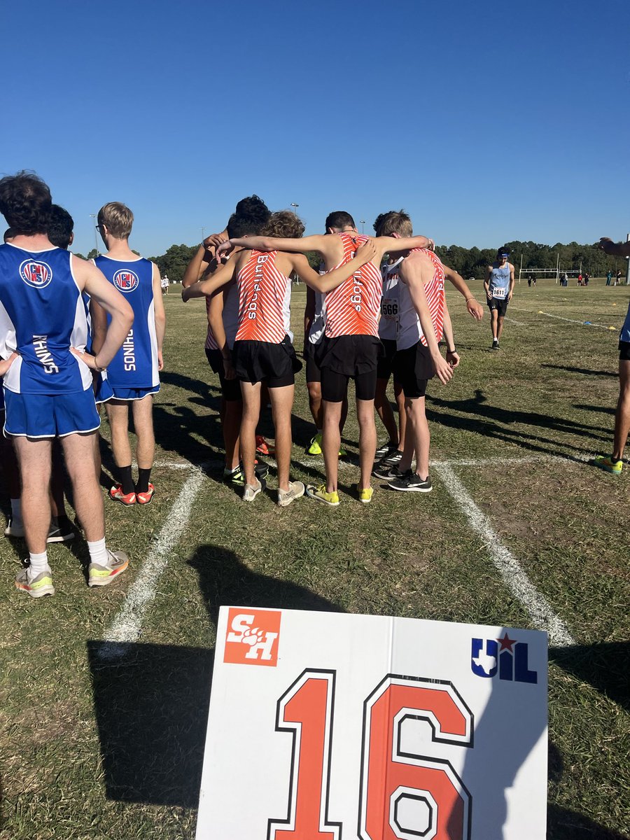 LaPorteRunning's tweet photo. What an incredible day for our La Porte Bulldogs at the Region 3-5A Championship! Both the girls and boys teams placed 12th overall, competing against some of the top programs in the state. We couldn’t be prouder of their effort, toughness, and determination all season long. 💪🐾 https://t.co/M8biK9dZk4