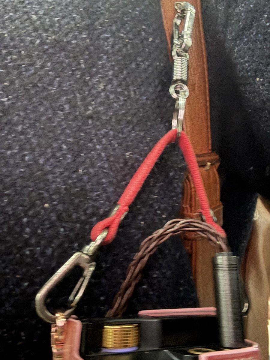 こうすれば胸ポケでは無理だけど良さそう🤔