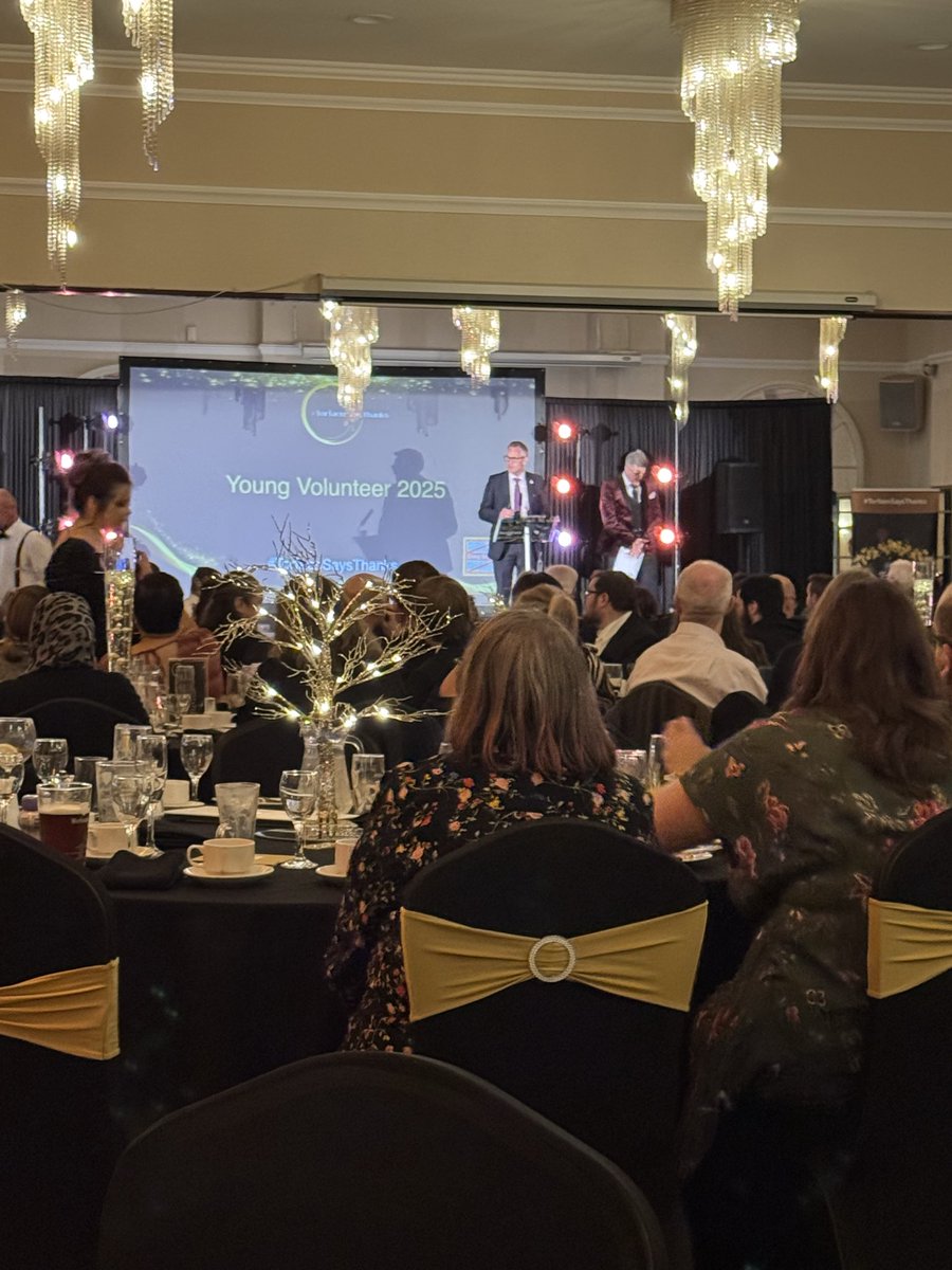 _thomas_jones4's tweet image. Another brilliant evening and opportunity for our Level 3 Business students at TLZ, running the social media at the TVA Awards. A fantastic night watching all the great work within our community. 

Well done to the Coleg Gwent performers too - outstanding⭐️🏆

@JoelMorgan81