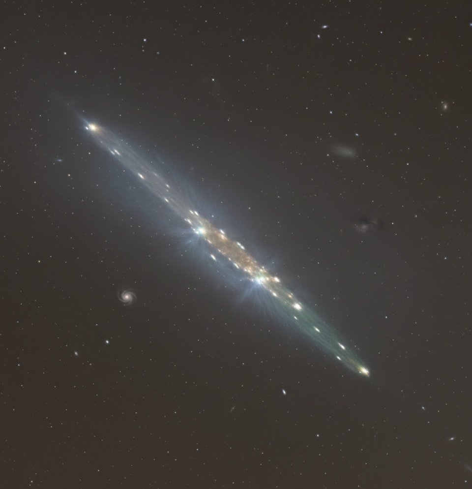 ninten_lvl_100's tweet image. Image of the 3I/Atlas edited and cleaned to be admired in more detail.
#3IATLAS #nasa