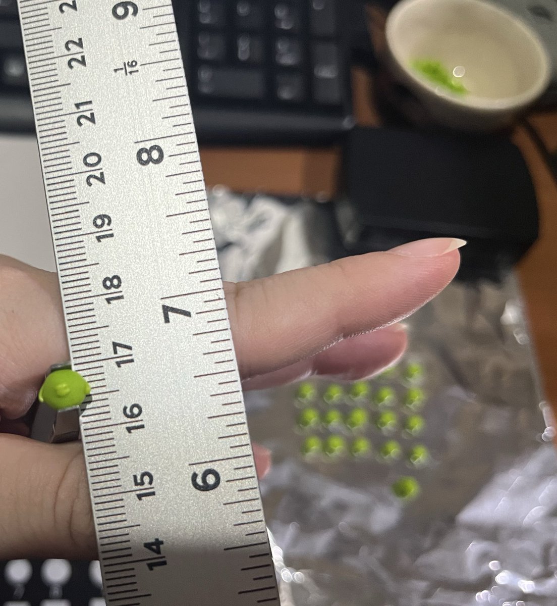 This 🤏 close to losing my mind from sculpting 0.5 cm korpokkurs