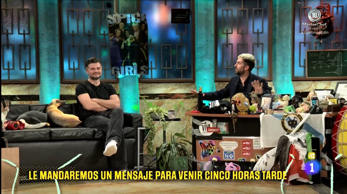 "Solo te pido que jamás invitéis a Mazón. Mazón, a prisión" Gabriel Rufián en #LaRevuelta. 
Y mientras, el rótulo: