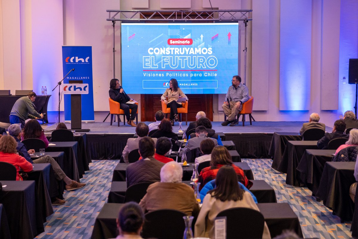 Más de 100 personas participaron del seminario “Construyamos el Futuro: Visiones Políticas para #Chile”, un espacio de análisis organizado por la <a href="/CChC_Chile/">Cámara Chilena de la Construcción</a>  #Magallanes que contó con la presencia de los expertos Alberto Mayol y Pablo Ortúzar. Más info: cchc.cl/noticias/semin…