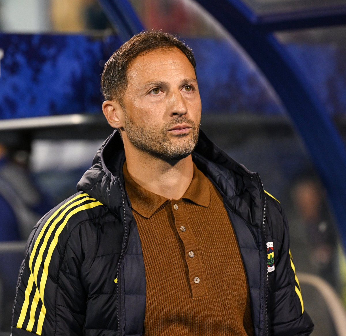 Murat Aşık: 
Gaziantep ve Stuttgart maçlarında Fenerbahçe 2’de 0 çekerse, bence Beşiktaş maçında takımın başında başka bir hoca olur.
