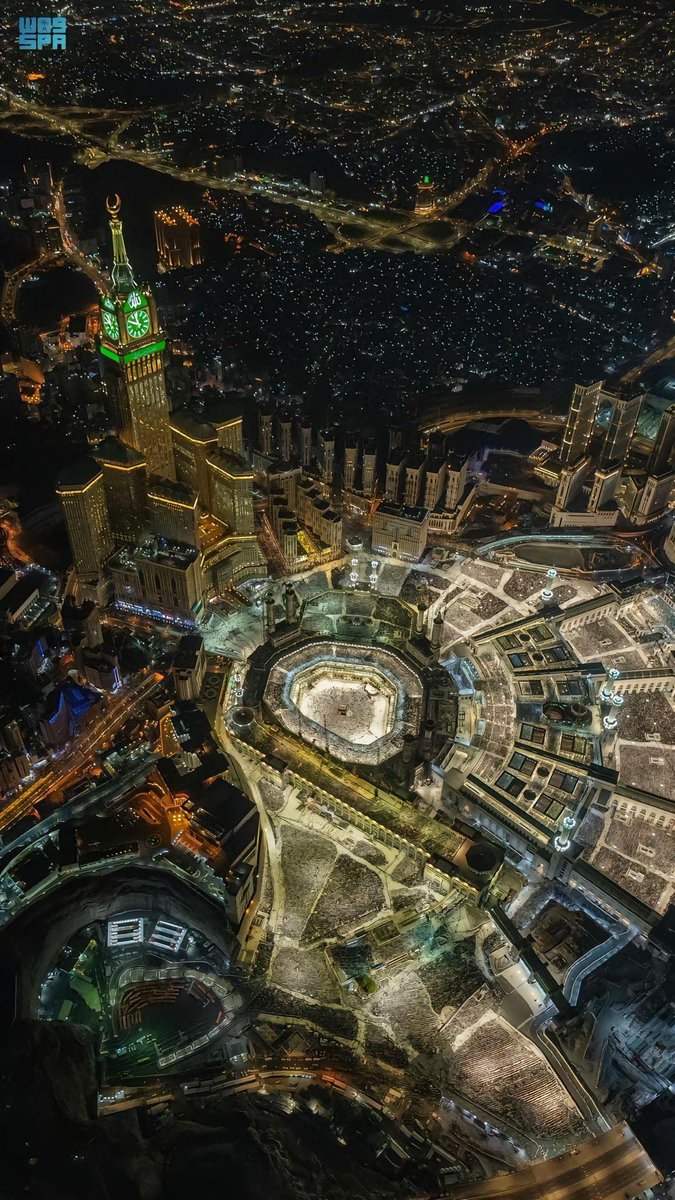 قريبًا من المشاريع الكبرى في #مكة_المكرمة 🕋🤩:

- وجهة مسار 
- بوابة الملك سلمان 
- ذاخر مكة