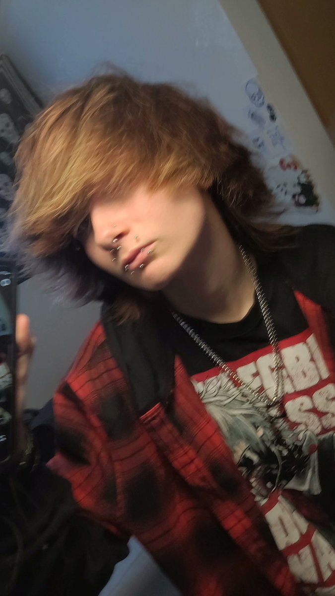 numbc0re_'s tweet image. ◇ #promotwt  &amp;amp;  #moothunt ◇

    Alexx ~ he/him ~ 18 (07) 
《 #bvbtwt #pokemontwt #tgtwt #dntwt #emotwt #tøptwt #deathcore 》
《 me loves skulls, music, and gaming 》
      ♡ ノ ↻  to be moots  ^—^