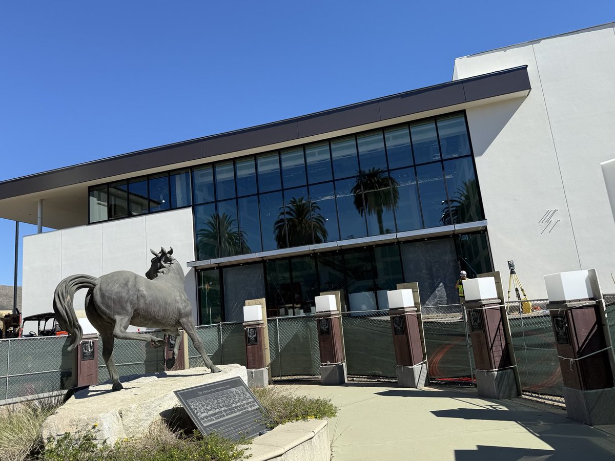 DonOberhelman's tweet image. John Madden Football Center photo updates from today! View from main entrance, then weight room w/roll up doors, interior lobby, and view from head coach office.  @CalPoly ⁦@calpolyfootball⁩ #CalPoly. It is coming along nicely!!
