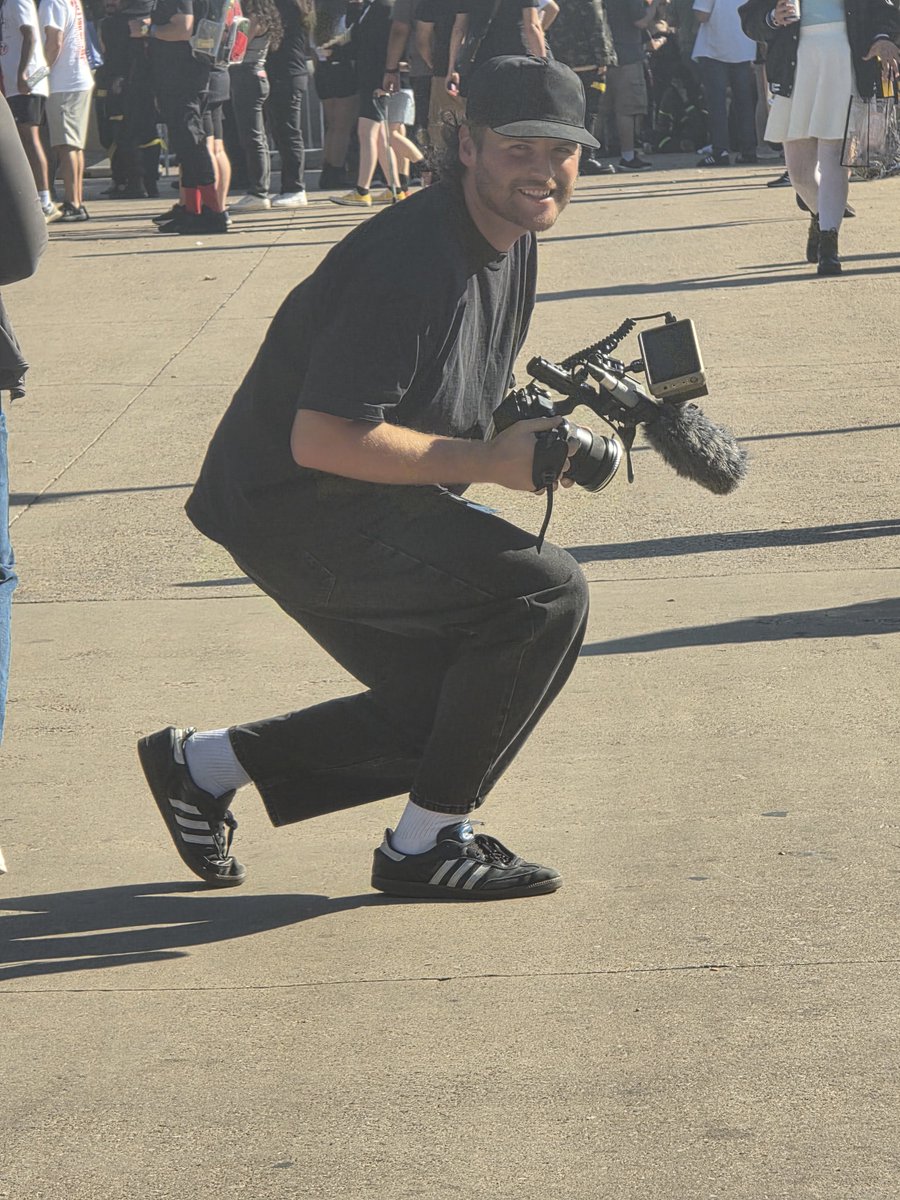 a wild mase appears 
#breachdallas