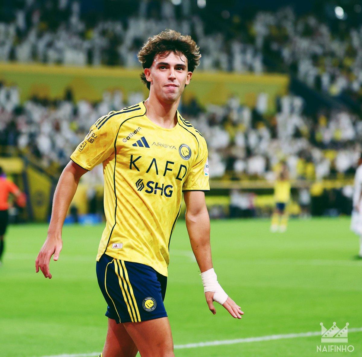 🚨🚨🚨🚨🚨🚨- اقتربنا كثيرًا 🤯💛

- جواو فيليكس يقترب من نونيز والفارق 1% فقط 

• صوت لـ جواو فيليكس 
• رتويت + لايك