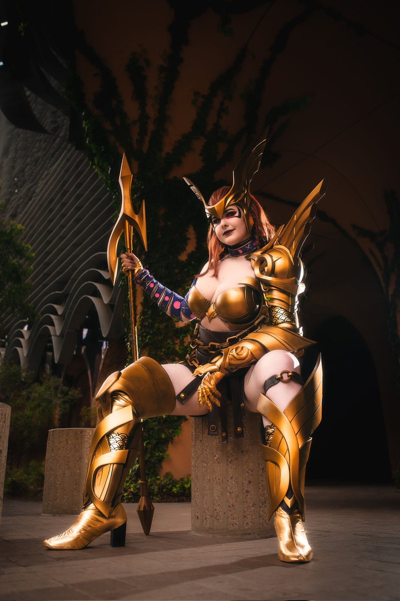 Angela's spear is at your service 💛⚔️

Photography @ tay.bassi
#marvelrivals #angelamarvelrivals #angela #cosplay #gamingcosplay <a href="/MarvelRivals/">Marvel Rivals</a> <a href="/MarvelAUNZ/">Marvel AUNZ</a>