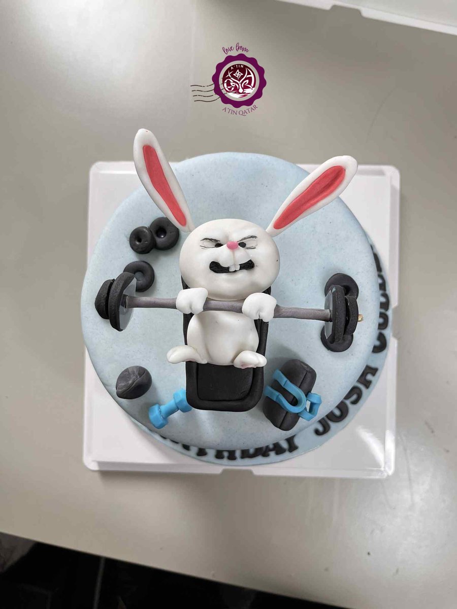 AtinQATARofc's tweet image. Birthday cake & letter cut out banner for Josh ❤️
Letter cut out banner made by @czy77416
Cake Sponsored by @joshandkai
Made by @Mialima_18 (Agape Cakes & Pastry)
#SimulaAtWakas #SB19
#SaWWorldTourDoha