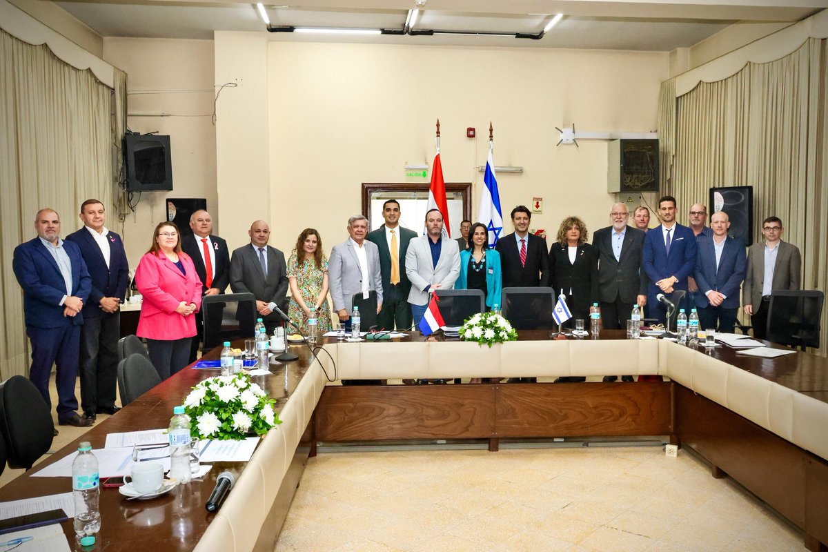 mambiente_py's tweet image. Misión Técnica Paraguay–Israel: fortalecimiento de la cooperación en materia de agua goo.su/zSODz @IPParaguay @rnpy920am @ParaguayTVHD