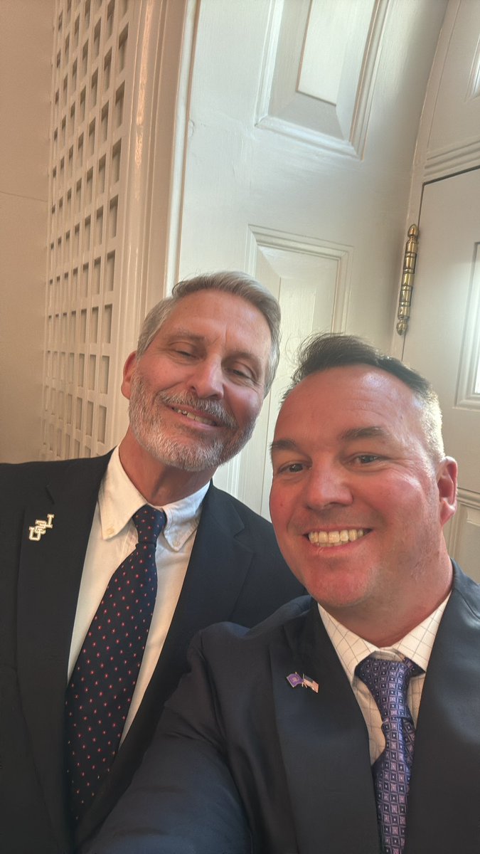 <a href="/NBATIGAHBOY/">NBATigahBoy🐯</a> He did and we just left the Oval Office!