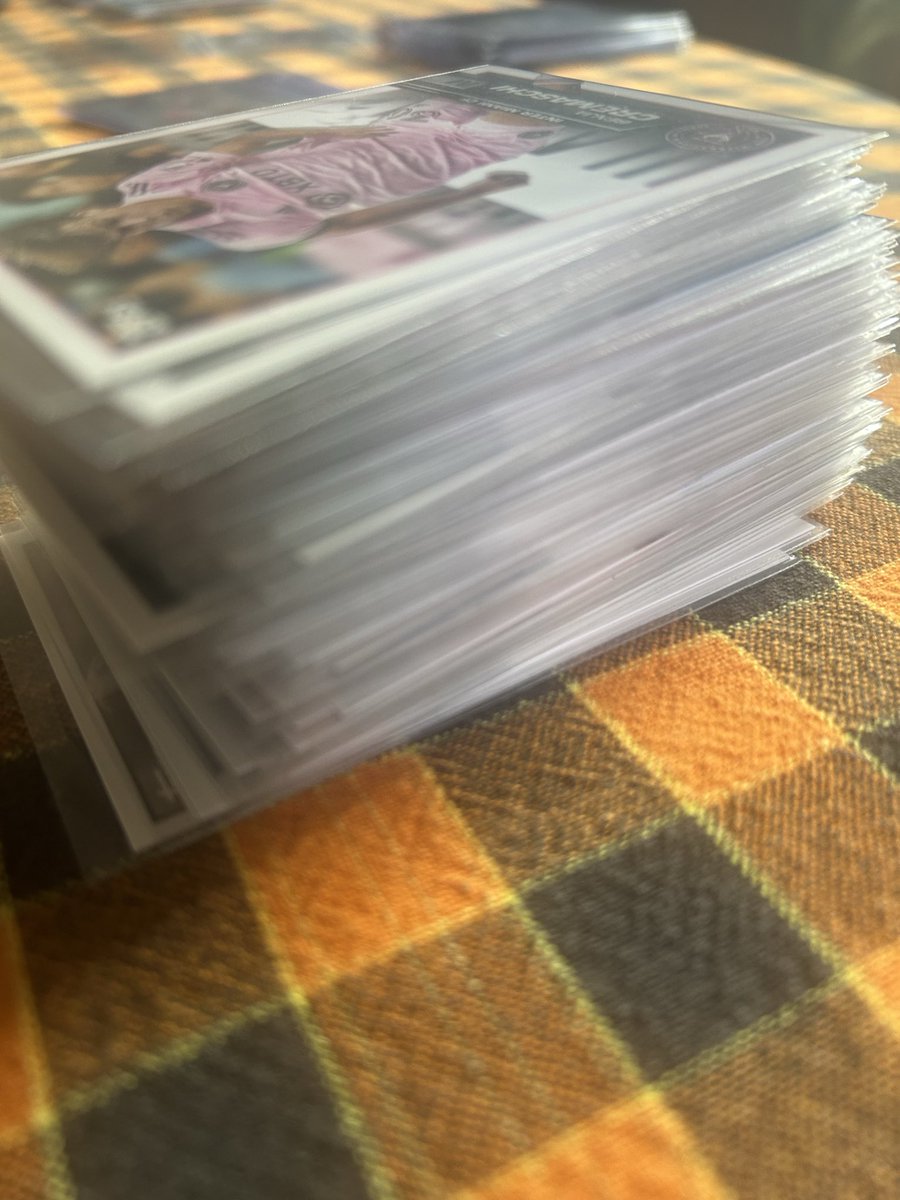 CardBreakCalc's tweet image. Asked the kids to sleeve the rookies from the MLS box. They did a pretty thorough job.