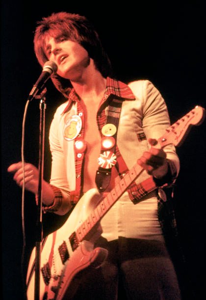 Happy Birthday  Eric Faulkner 🎵